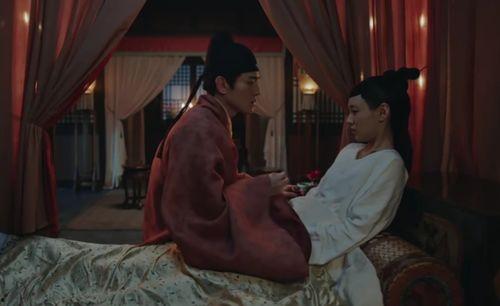 府后在线观看,揭秘府后故事，畅享云端观影之旅